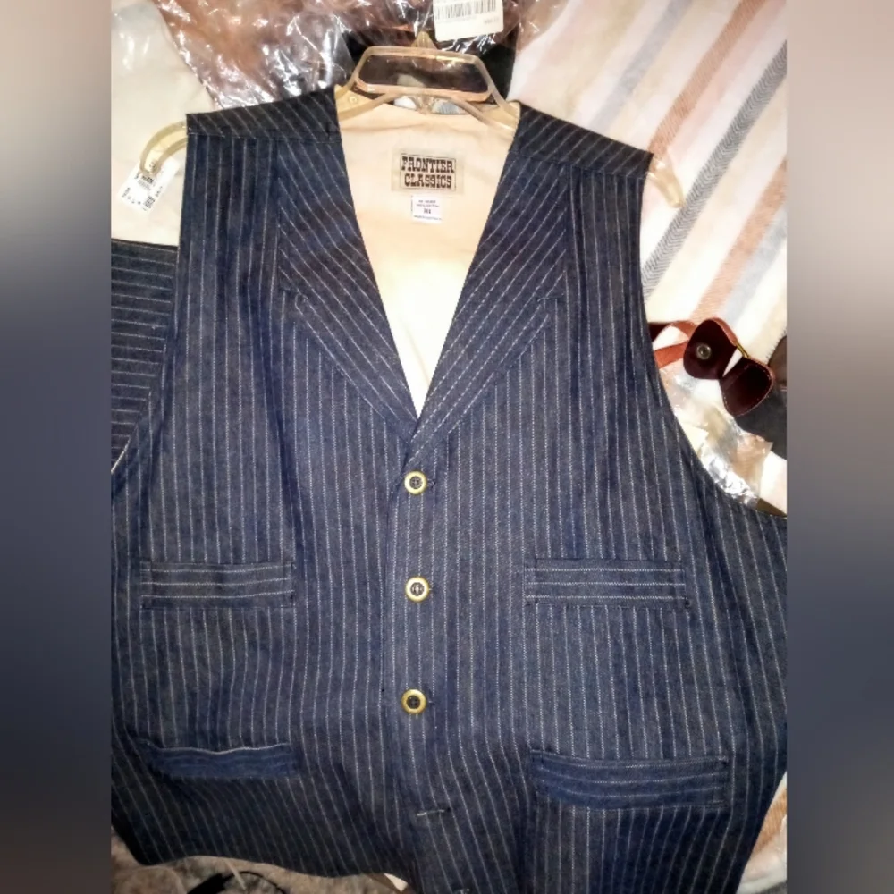 Navy Frontier Classics Pinstripe Vest, Trousers, and Suspenders - Picture 3 of 7
